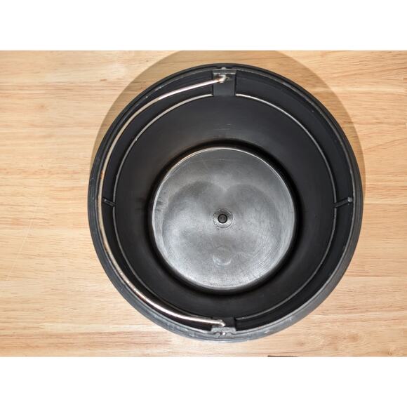 Stainless Steel 2.5 Gallon Step-On Bathroom Waste Basket w/ Plastic Liner Pail - Picture 9 of 12